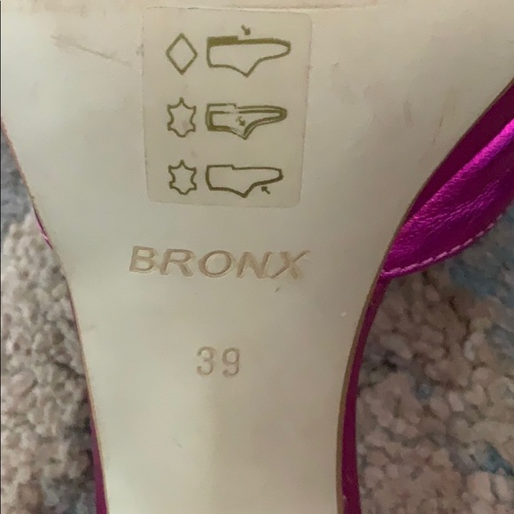 Party heels! - Picture 5 of 5